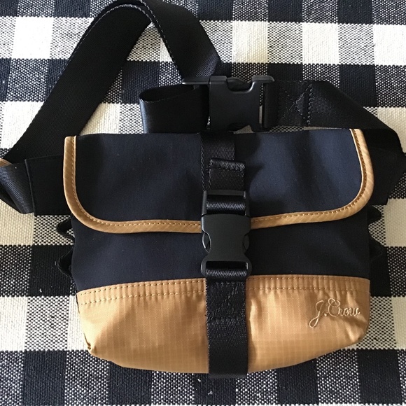 J. Crew Handbags - NWT J.Crew Montauk belt bag crossbody shoulder Bag in recycled Nylon Black & Tan